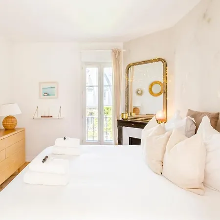 Boi Cozy Charming Trocadero Apartment *